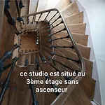 Apartment De La *